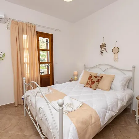 Naxian Bliss Lejlighed